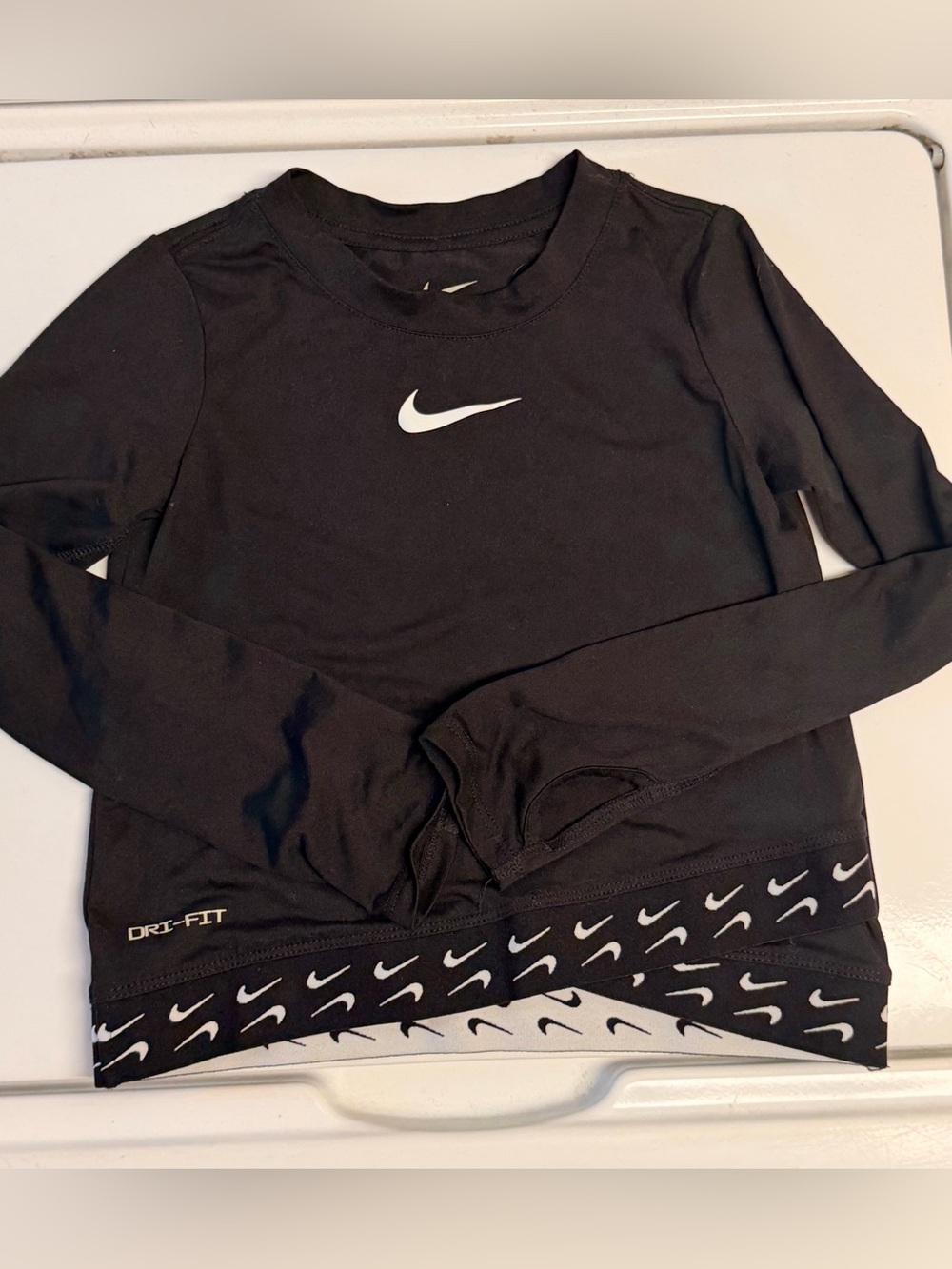 Kids Nike long sleeve - medium (6)